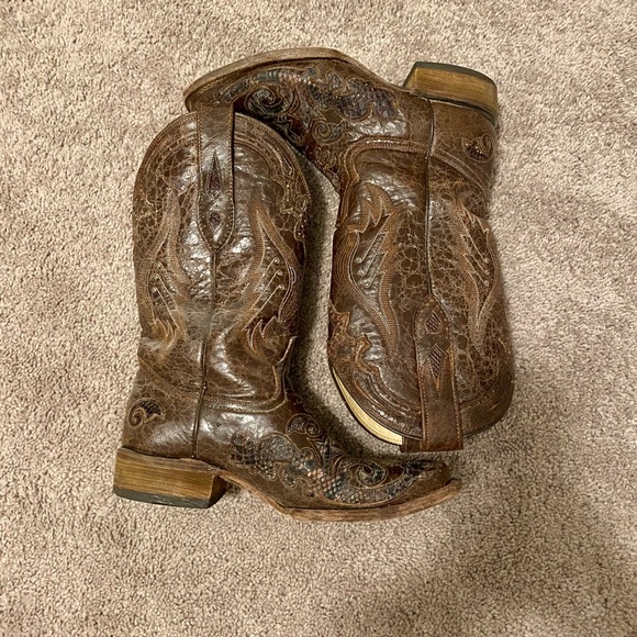Corral snake inlay boots. Worn handful of times. Non smoking home. - Picture 1 of 6
